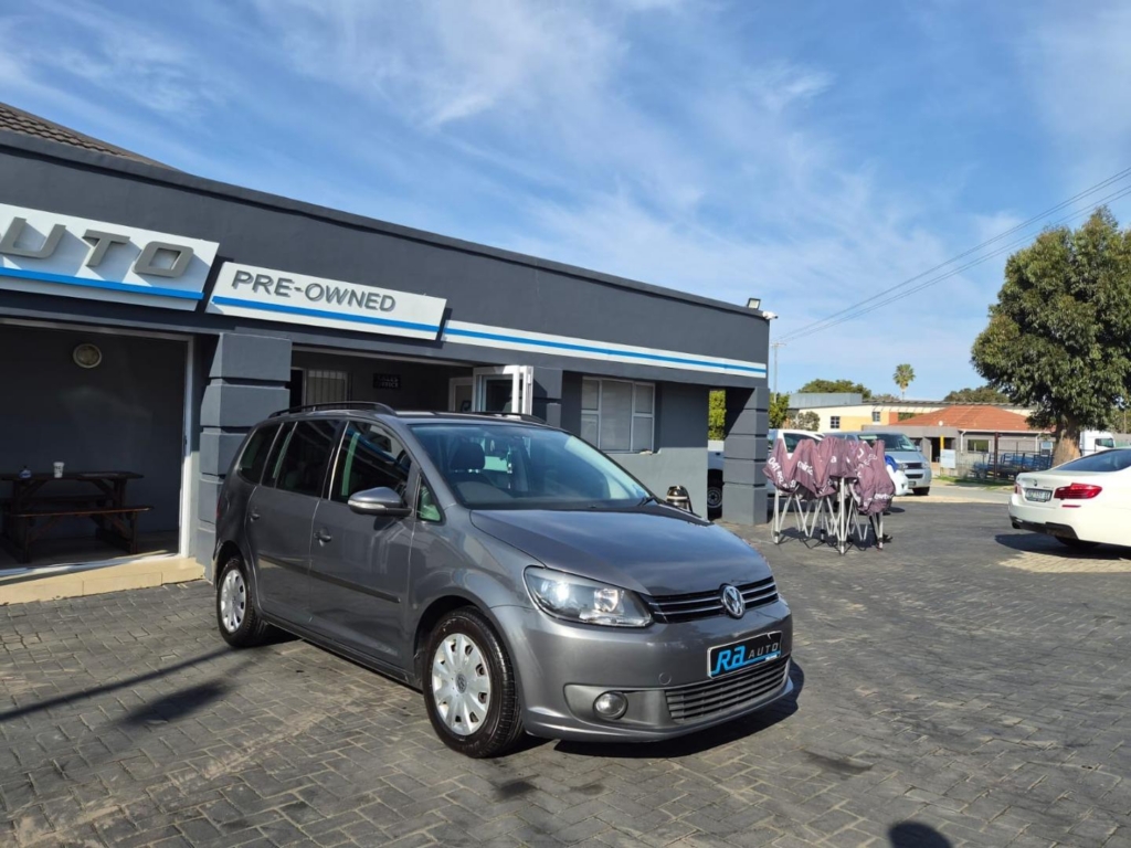 2012 Volkswagen Touran 2.0TDI Trendline Auto — image 1 of 19